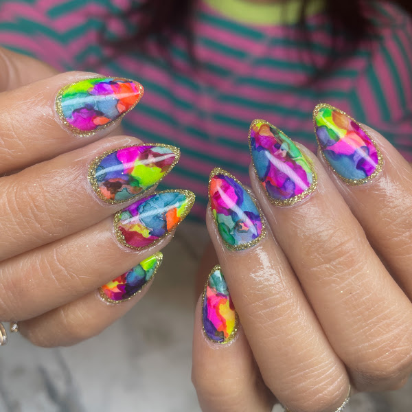 Art Official Nails