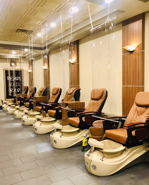 Pearl Nail Bar 4