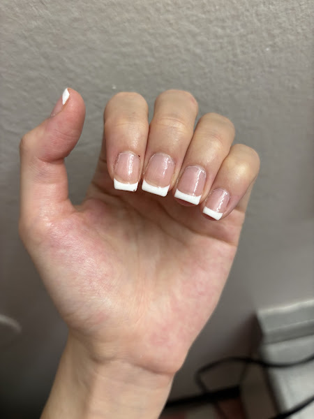LUX Nails & Lashes 3