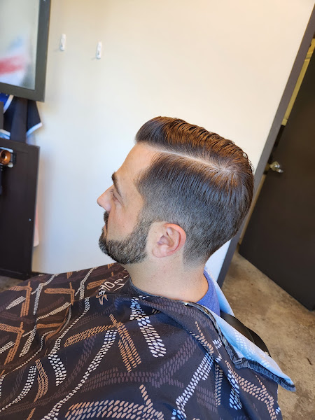 Viet's Barbershop 4