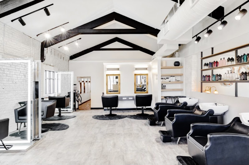 303 Salon Lohi 4