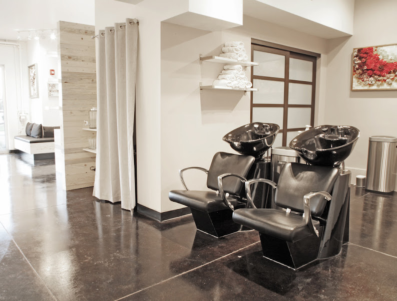 Moji A Bang Salon 4