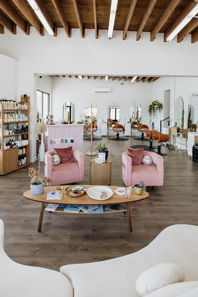 MĀE Salon + Wellness ✂ 4