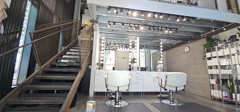 Goldie x Bob Hair Salon 3