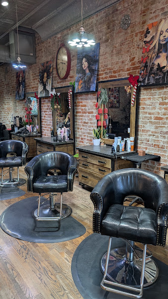 Flaunt Salon ✂ 5