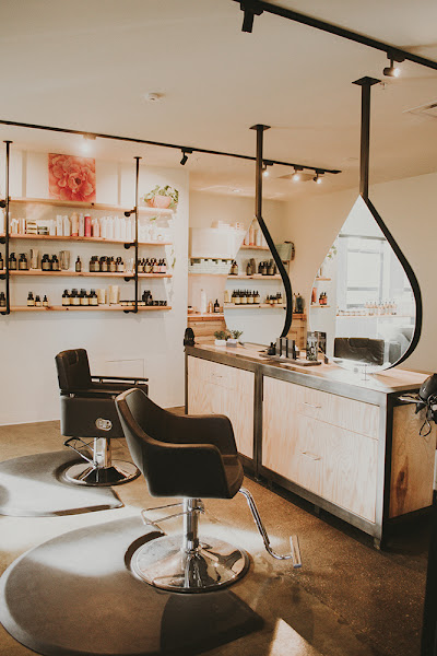 Dew Salon ✂