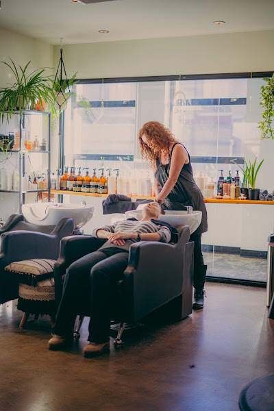 Dew Salon ✂ 3