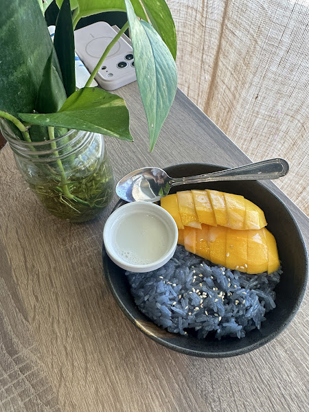 Bowl and Plate Eatery 4
