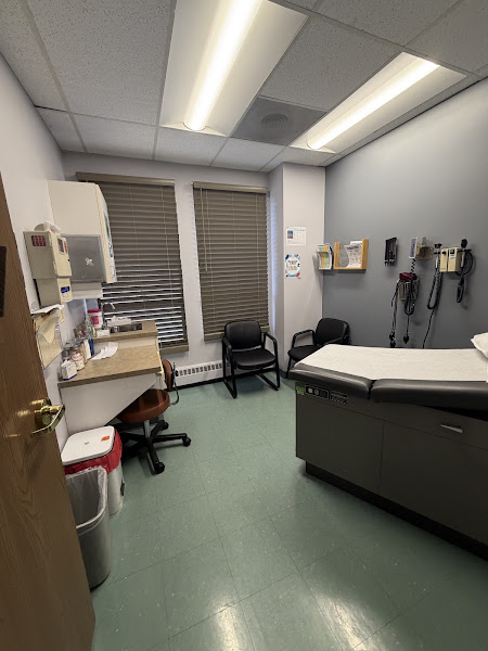 MedNOW Clinics - Denver South 4