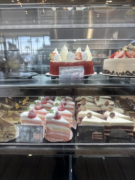 85°C Bakery Cafe - Anaheim 4