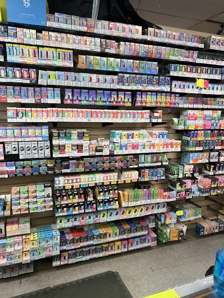 DENVER VAPE & SMOKE SHOP 4