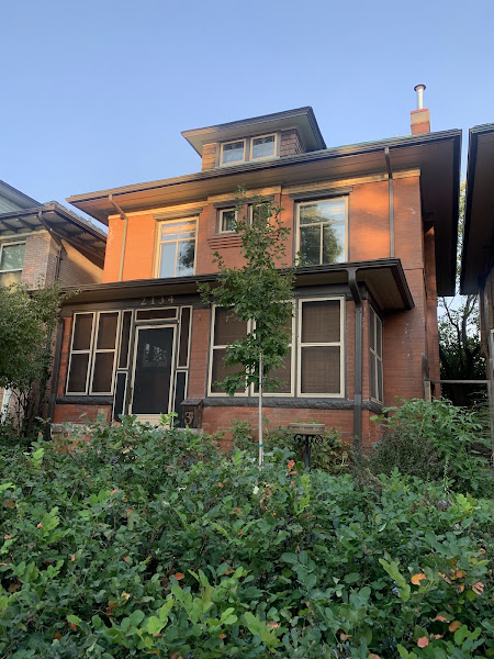 Amy Newman - Live.Luxury. Realtor 5