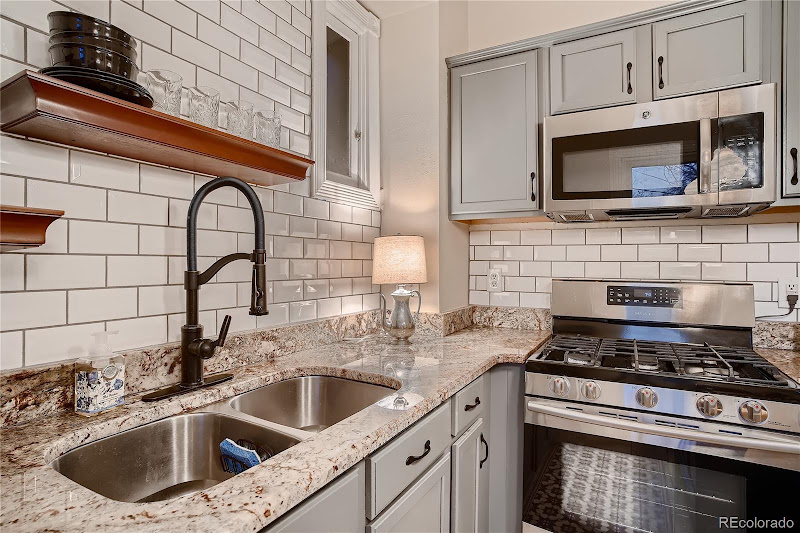 The HOME Team Rob & Liz / Your Castle Real Estate 4