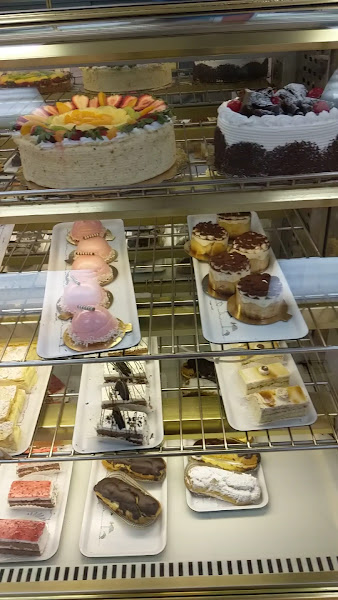Sarkis Pastry 2
