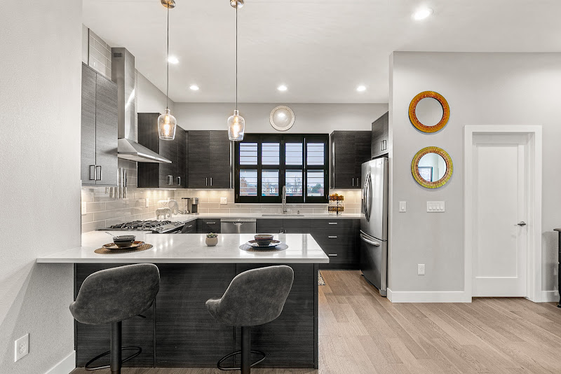 Larson Home Realty 3