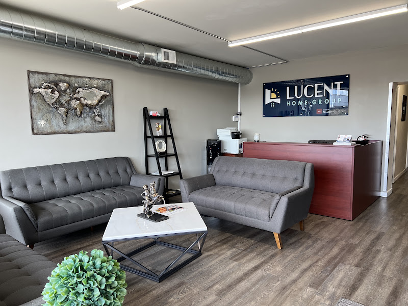 The Lucent Home Group at PAK Home Realty 3