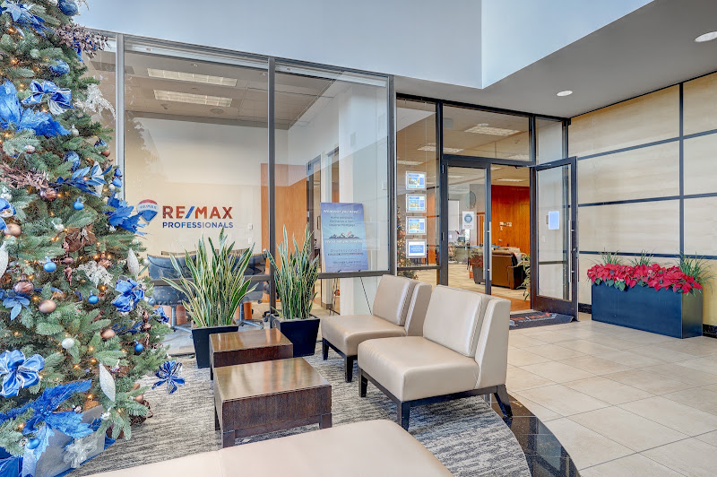 RE/MAX Professionals 2