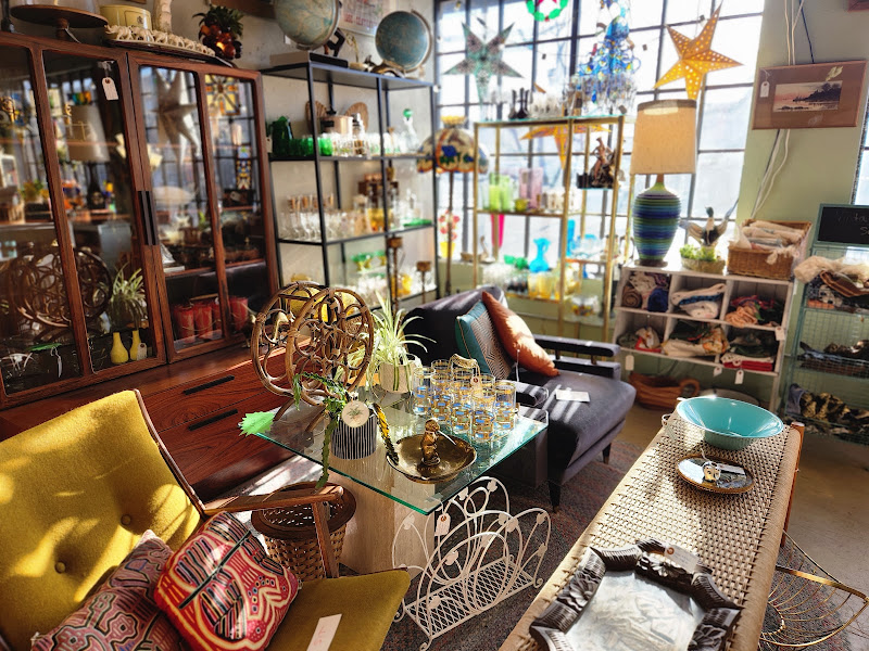 Art District Antiques 4