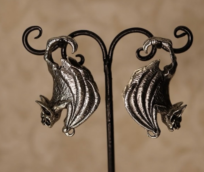 Phantom 8 Tattoo & Piercing 5