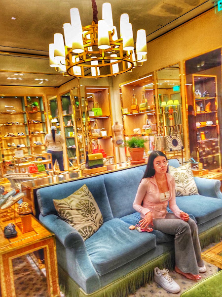 Tory Burch 4