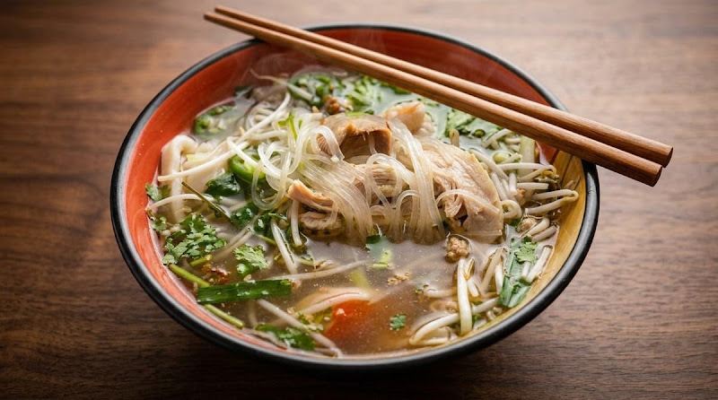 Que Huong Restaurant 5
