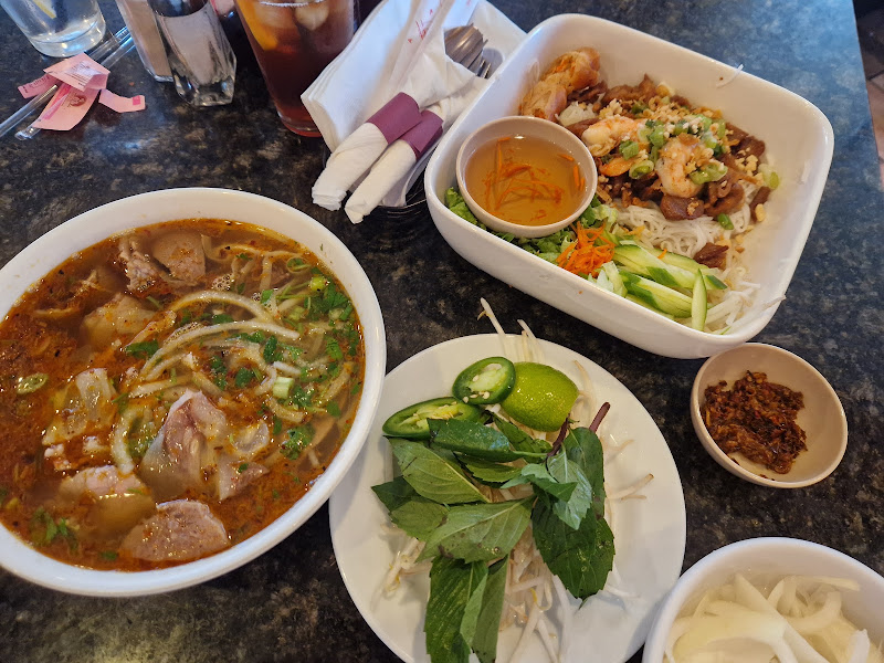 Pho Chandler 5