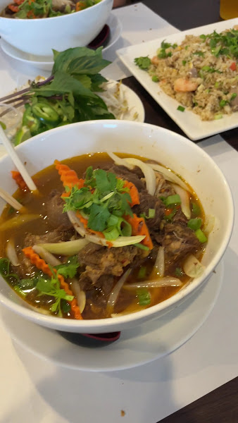 Phở House Restaurant 3