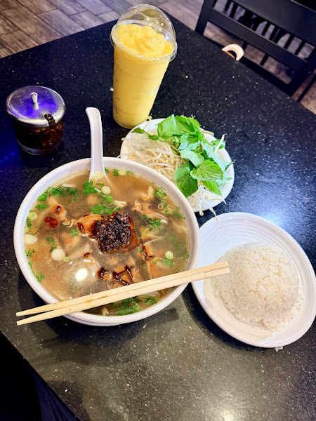 Camelback PHỞ in Phoenix 5