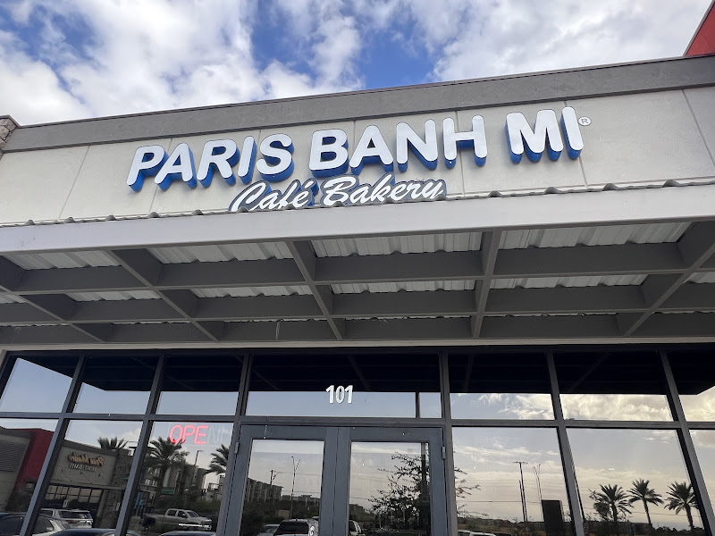 Paris Banh Mi Cafe Bakery 4