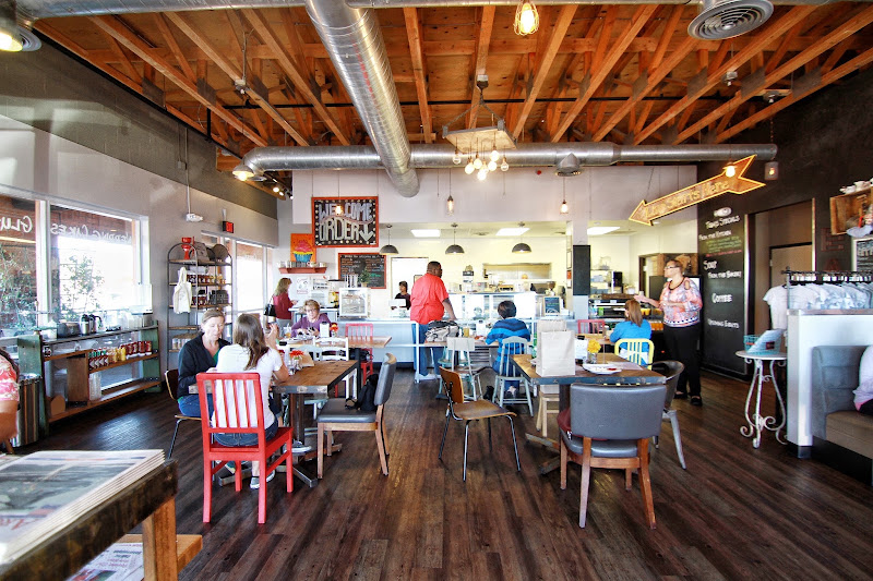 Jewel's Bakery & Cafe 2