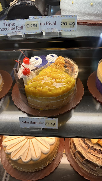 Red Ribbon Bakeshop 4