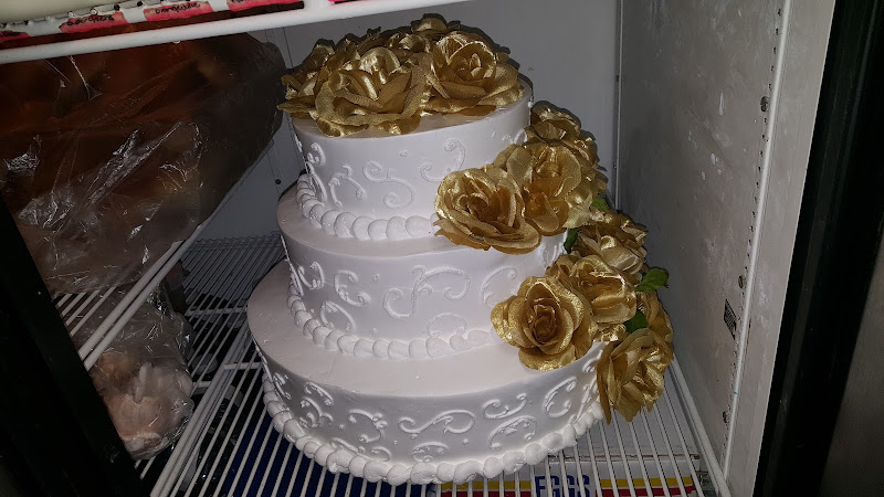 La Reyna Bakery 5