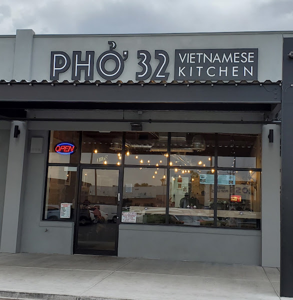 Phở 32 Vietnamese Kitchen 2