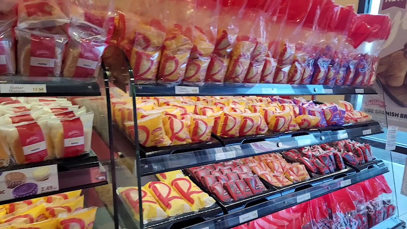 Red Ribbon Bakeshop 2