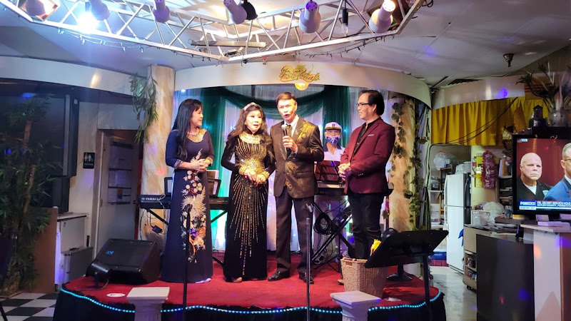 Dî vãng Coffee Karaoke 5