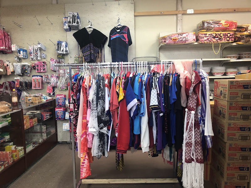 Karen Family Asian Market 5