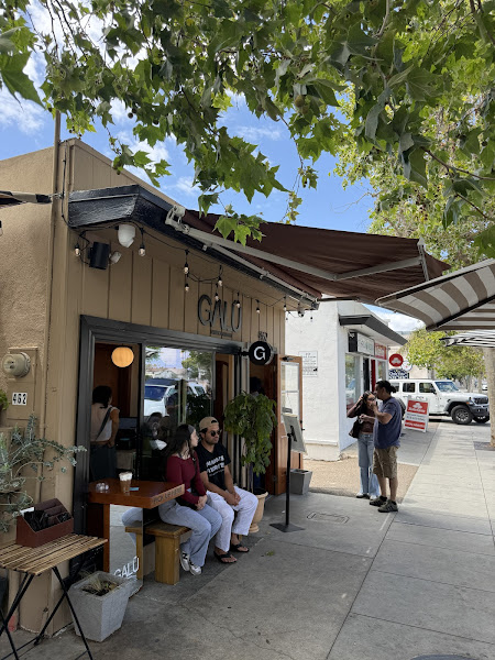Galu Café and Delicatessen 3