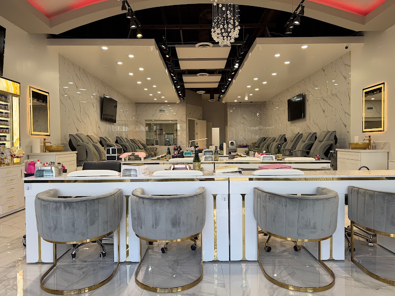 Herbal Nails & Spa 4