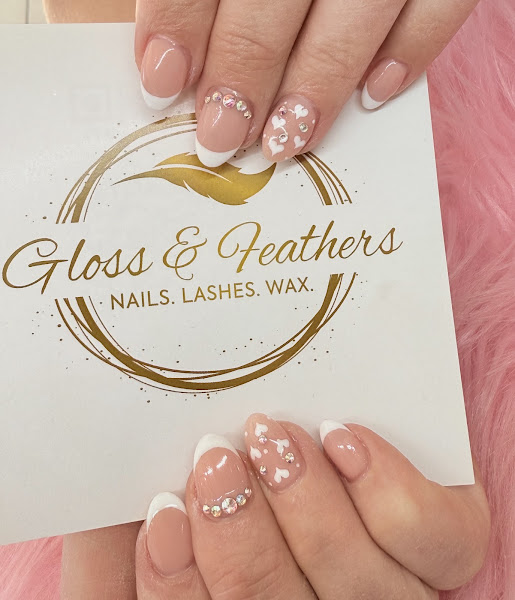 Gloss & Feathers (Nails. Lashes. Wax.) 5