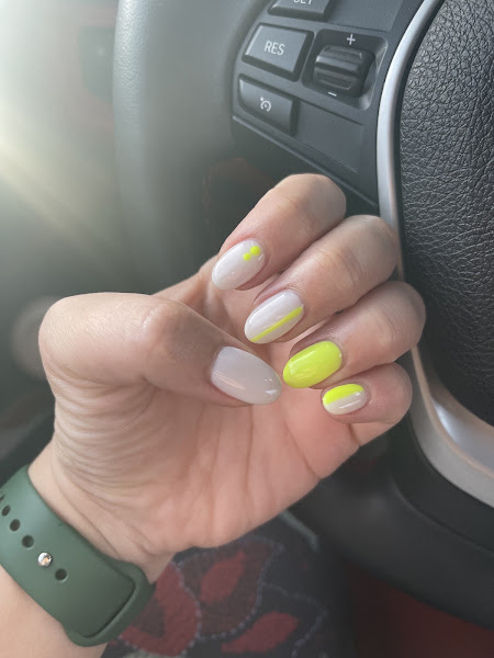 Pretty Little Nails & Spa 5