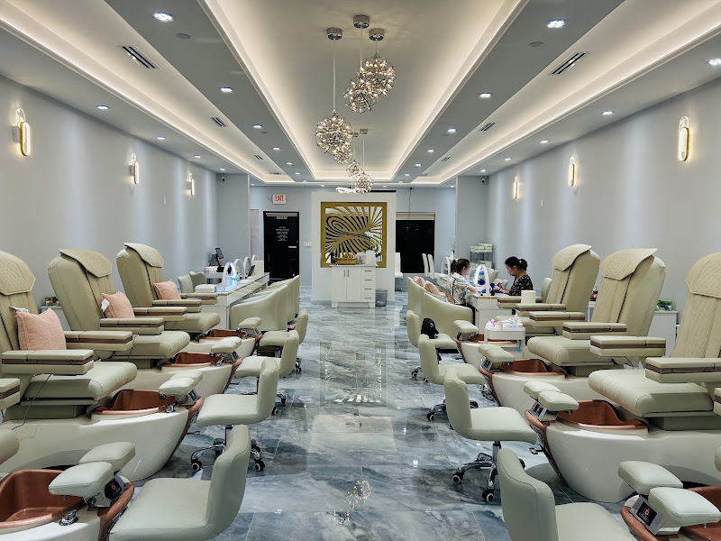 8 Pretty Nails & Spa 2