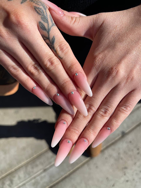 Skillful Nails 4
