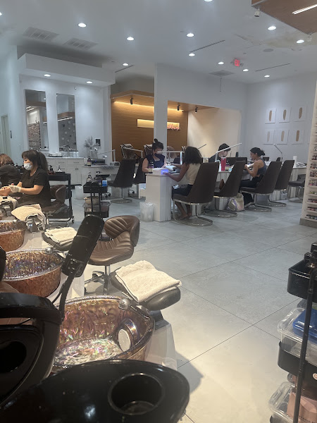 Lacquer Nails & Spa Scottsdale 4