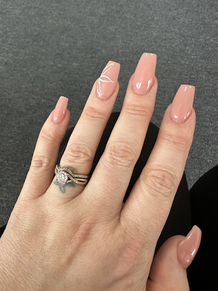 Da-Vi Nails 2