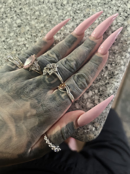 Da-Vi Nails 3