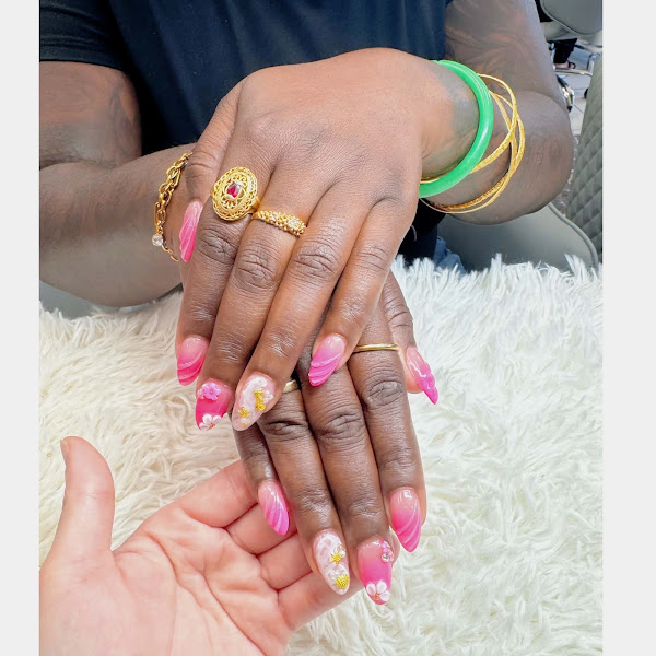 U Nails & Spa 4