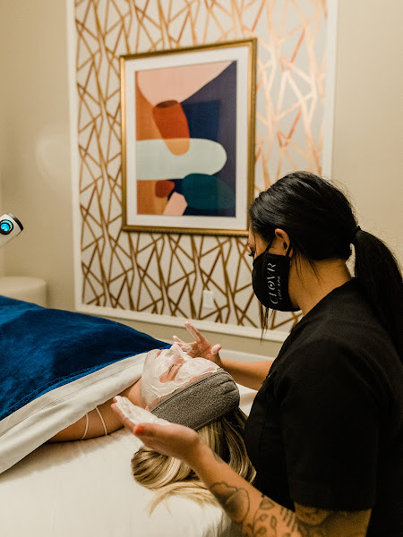 CLOVR Life Spa - Uptown Plaza 4