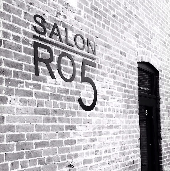 SALON RO5 4
