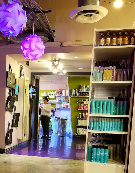 r Salon