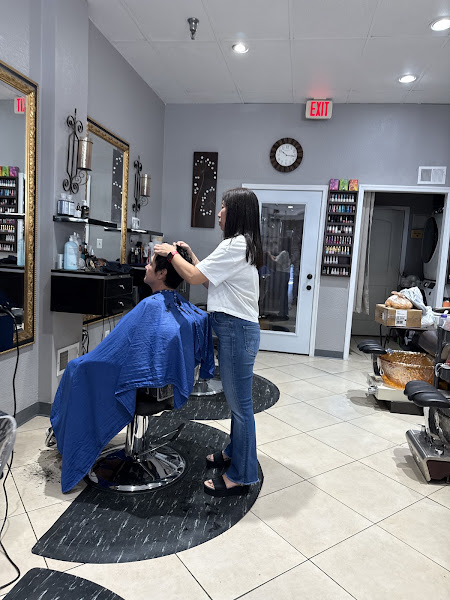 Garden Lakes Barber and Salon